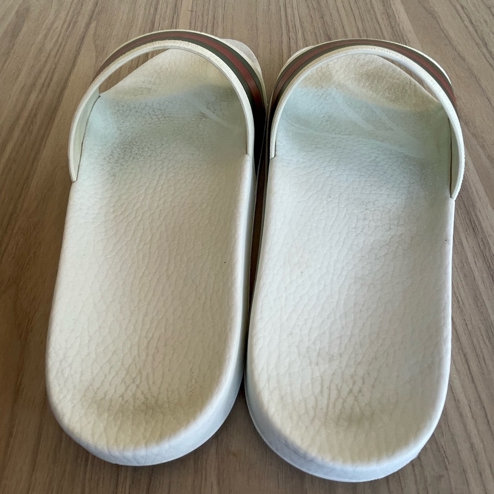 Gucci White Slides with Red and Green Stripes - Picture 3 of 10